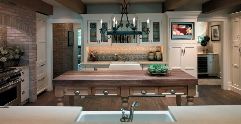 Crystal Cabinets kitchen shot